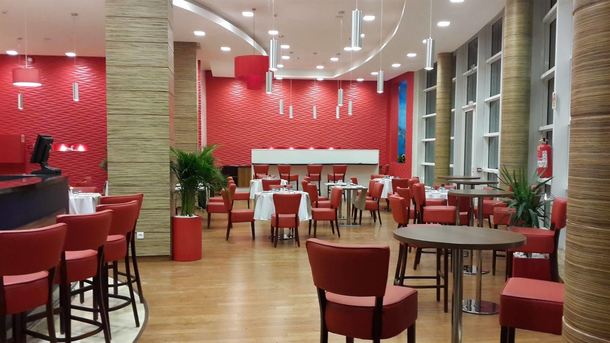 丹吉尔温德姆华美达安可酒店 外观 照片